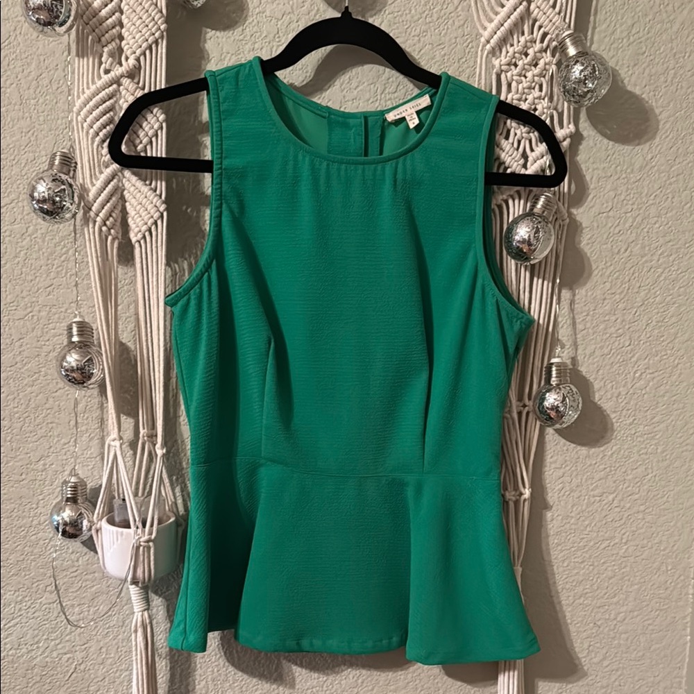 Under Skies Green Sleeveless Peplum Tank Top